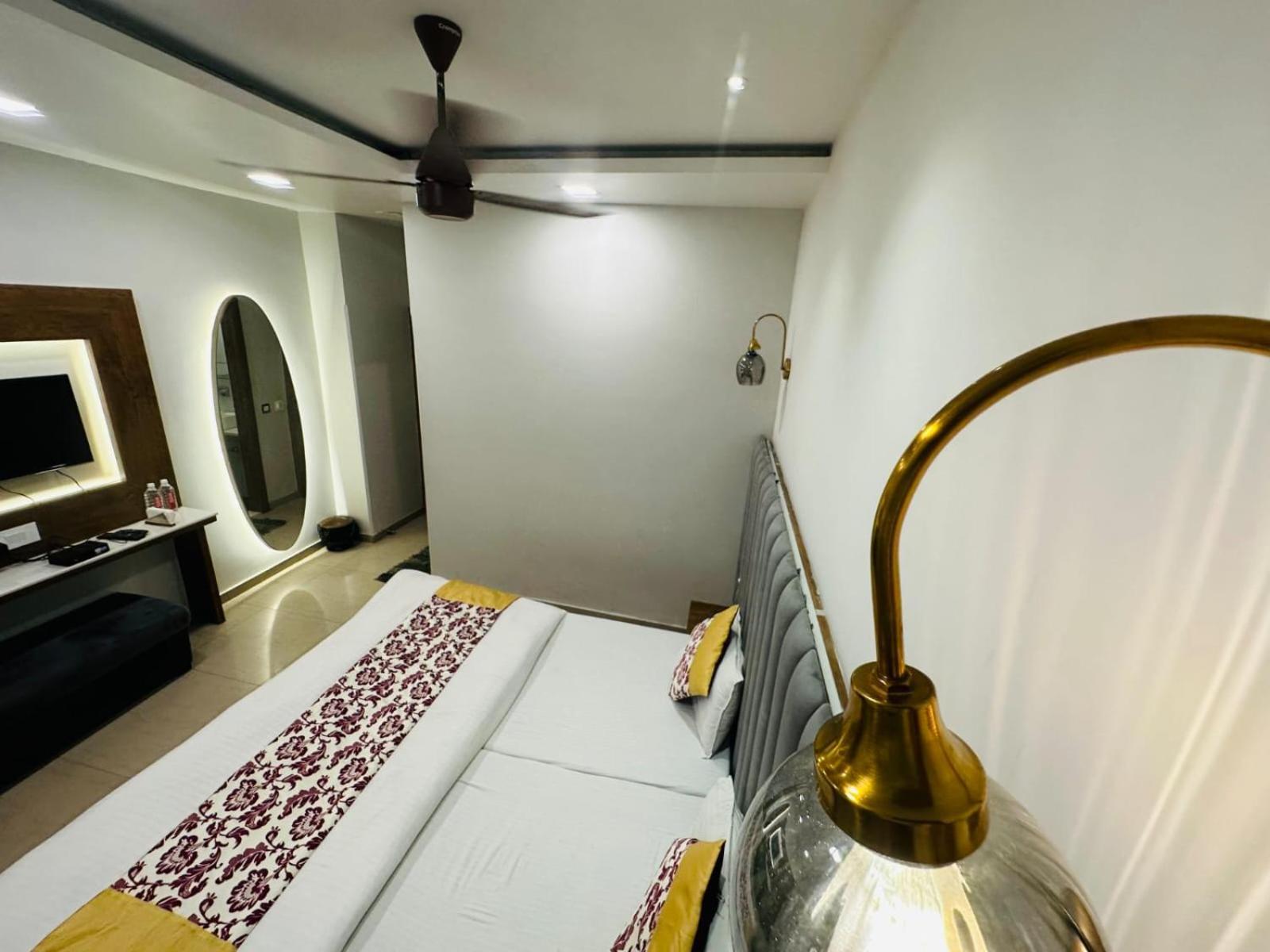 Hotel Deva Inn Varanasi Eksteriør billede