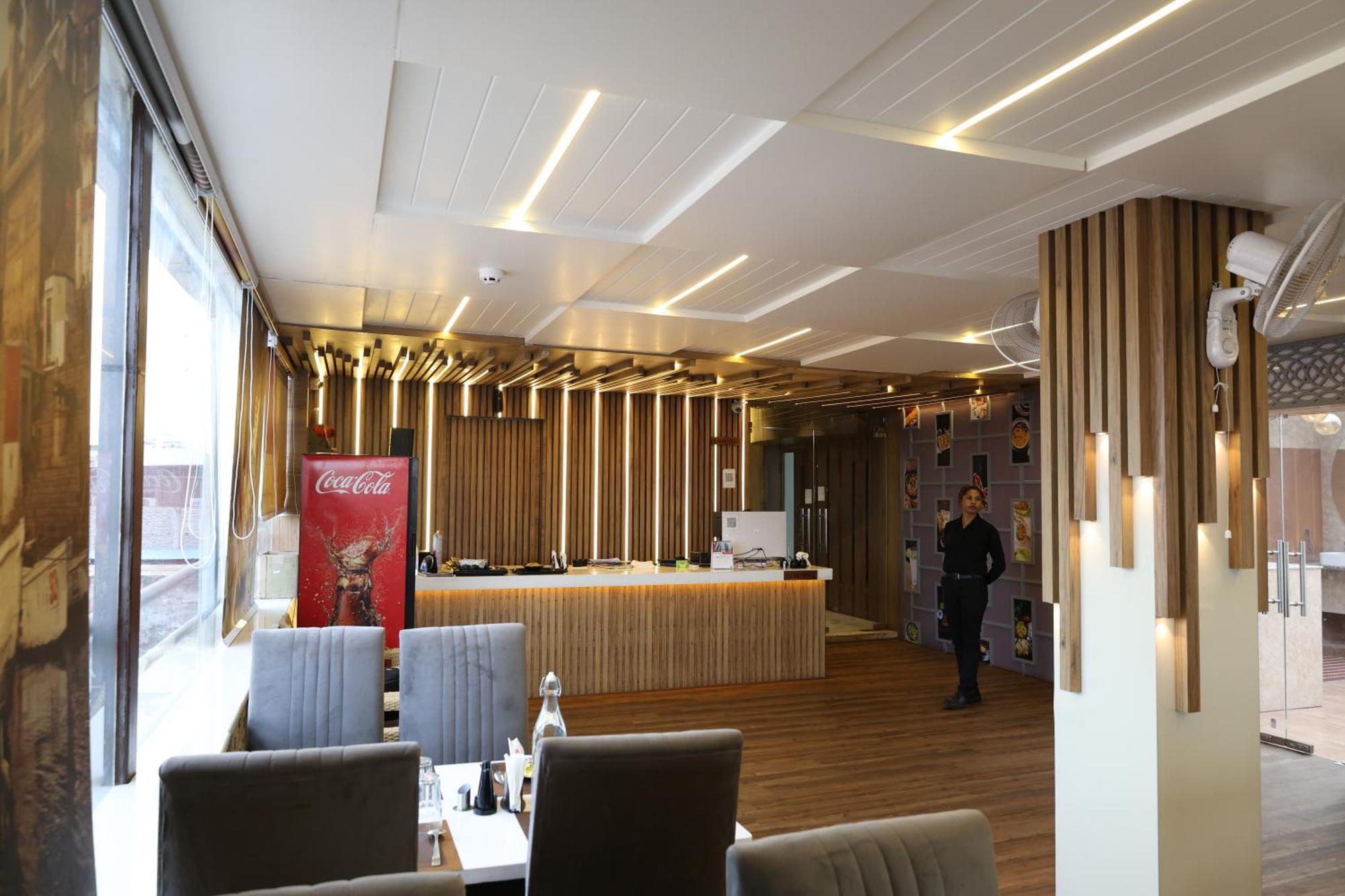 Hotel Deva Inn Varanasi Eksteriør billede